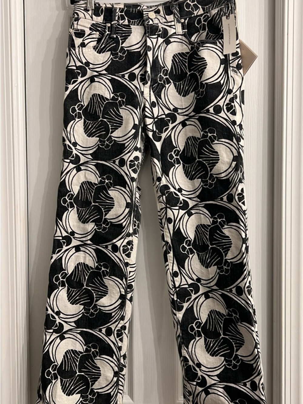MOTHER Black & White Floral-Print Ankle Jeans